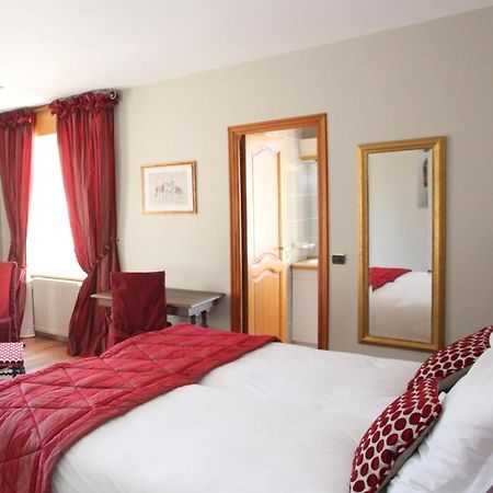 Saint Graal Bed & Breakfast Chamant Стая снимка
