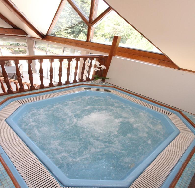 Saint Graal Bed & Breakfast Chamant Екстериор снимка
