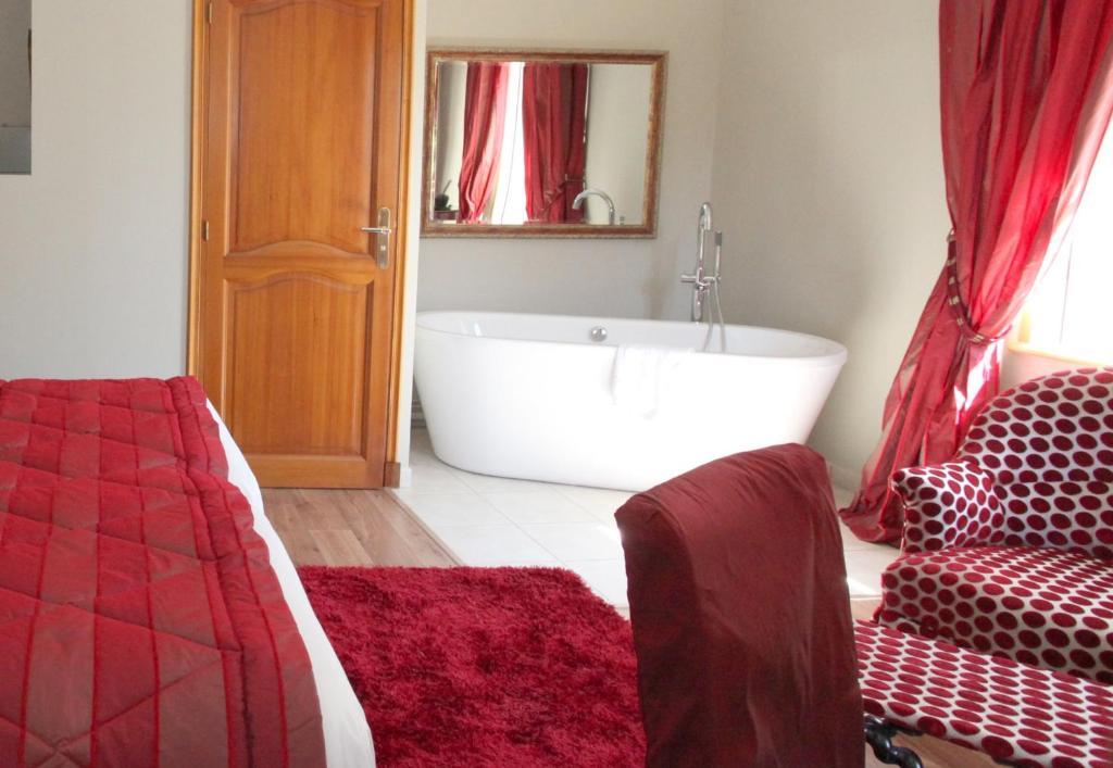 Saint Graal Bed & Breakfast Chamant Стая снимка