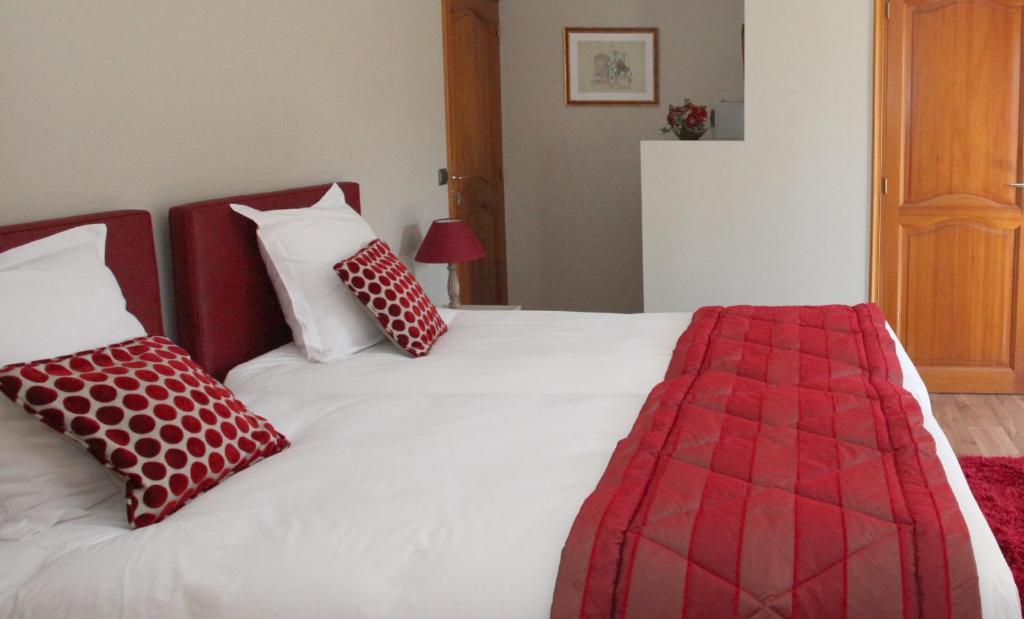 Saint Graal Bed & Breakfast Chamant Стая снимка