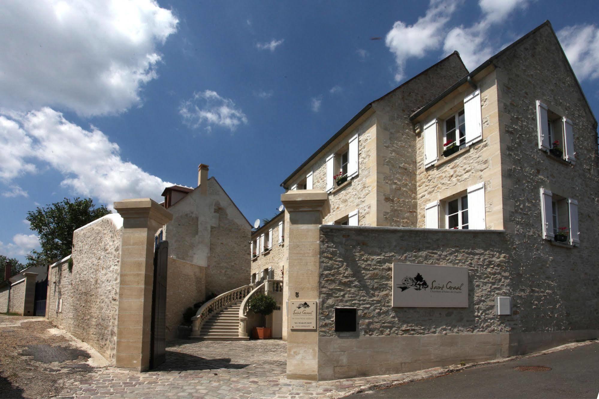 Saint Graal Bed & Breakfast Chamant Екстериор снимка