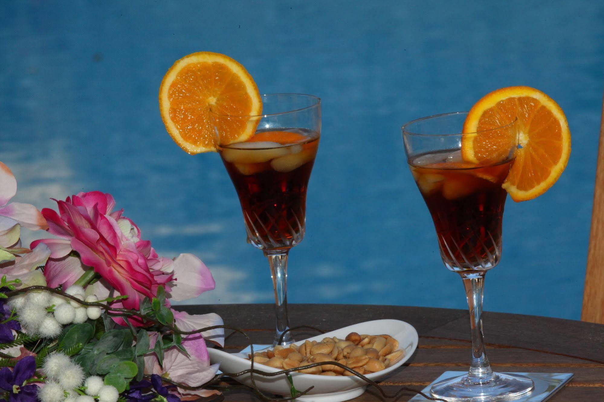 Saint Graal Bed & Breakfast Chamant Екстериор снимка