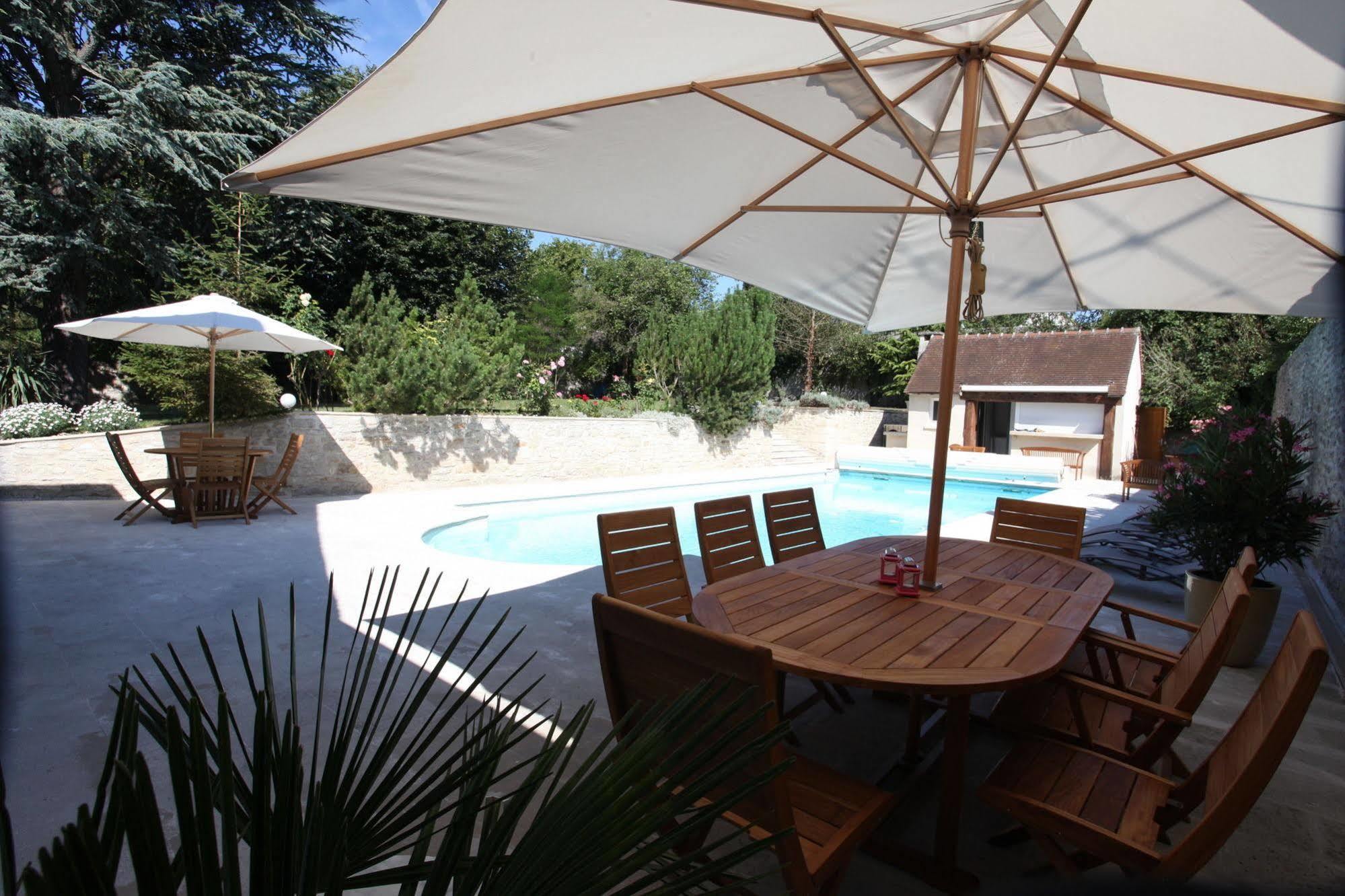 Saint Graal Bed & Breakfast Chamant Екстериор снимка