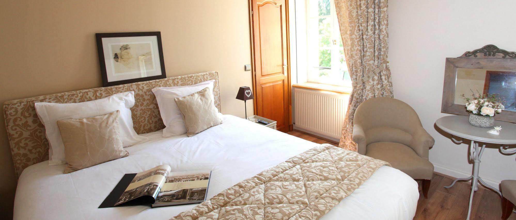 Saint Graal Bed & Breakfast Chamant Екстериор снимка